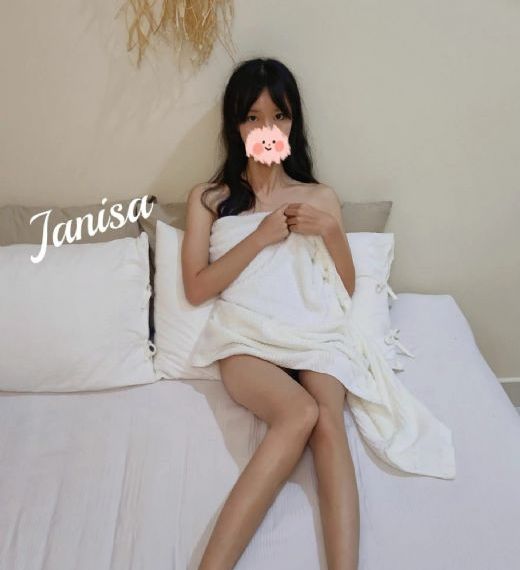 一部皇上吃宫女奶三级